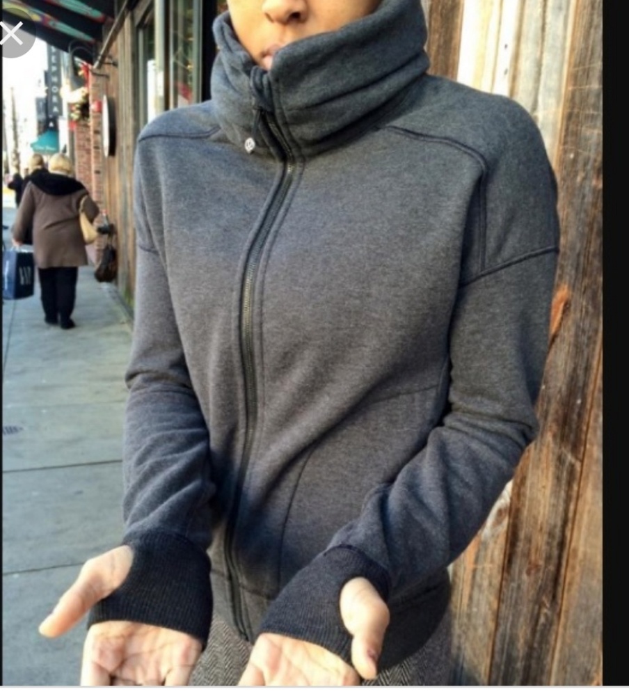 Lululemon hug it out jacket sz 10 Euc